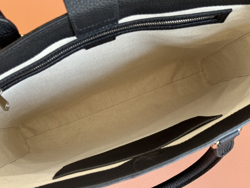 G-U-C-C-1 BAGS