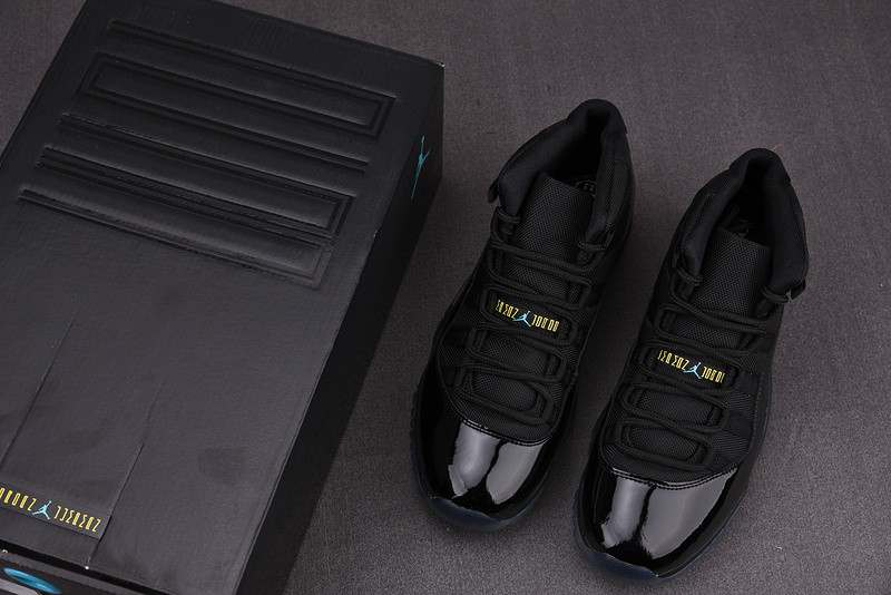AIR JORDAN 11 RETRO 